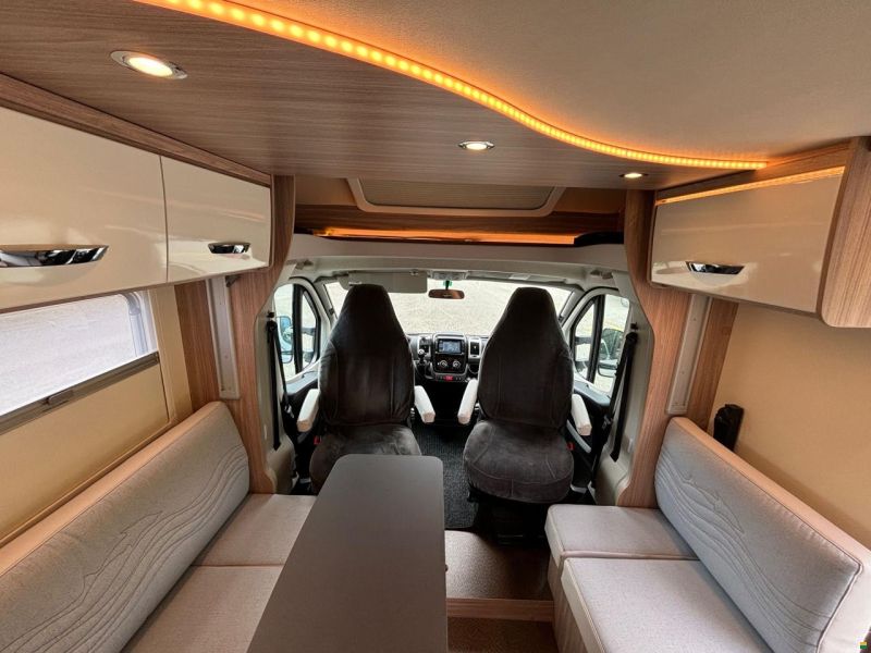 Bürstner IT 732 série Delphin