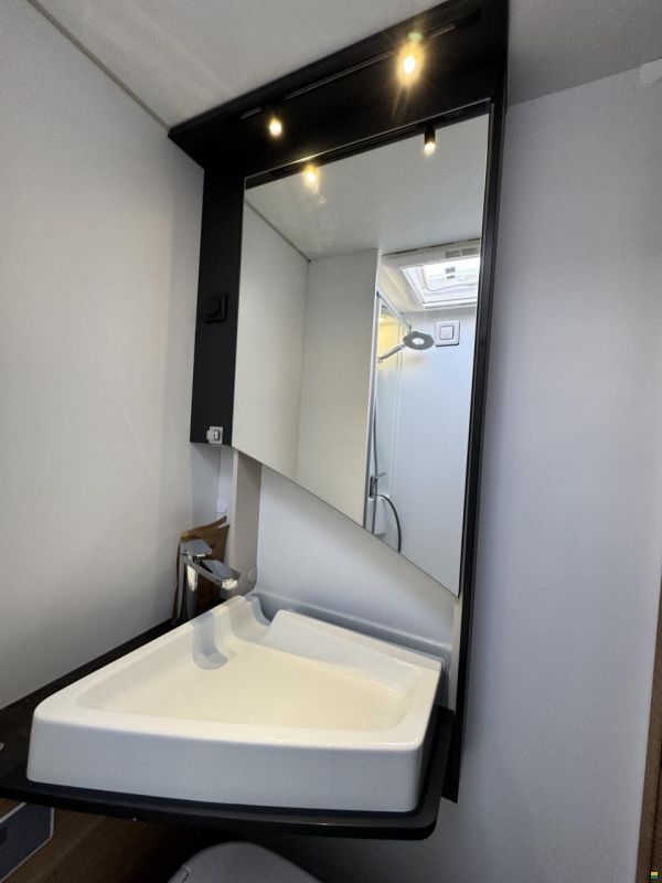 Adria Coral XL 600 DP