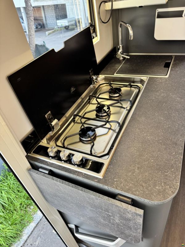 Adria Coral XL 600 DP