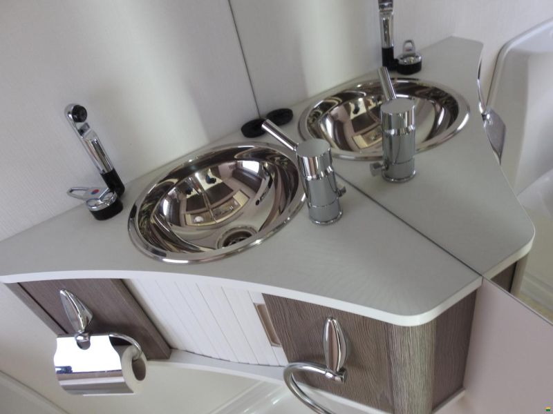 Silver Evasion 430 CP