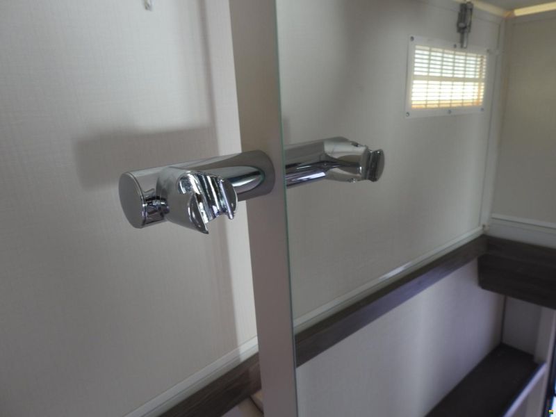 Silver Evasion 430 CP