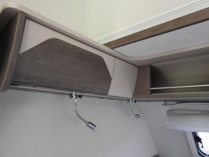 Silver Evasion 430 CP