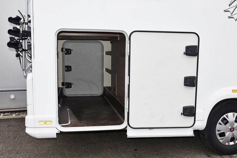 Knaus LIVE TI 700 MEG 2.3 AUTOMAT 2.3