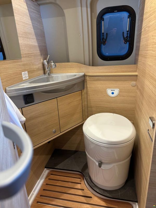 Roadcar R540 PLUS mit Aufstelldach