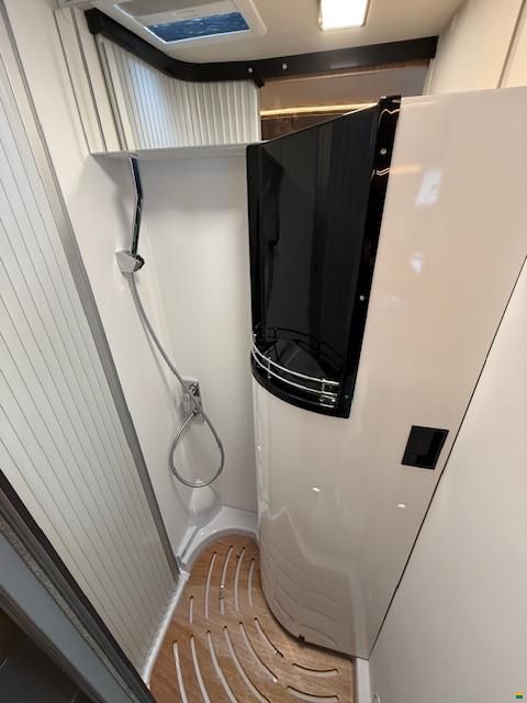 Pössl Summit Shine 600 LE