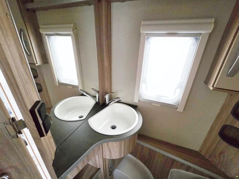 Hymer ERIBA-ENL 470 NOVA LIGHT