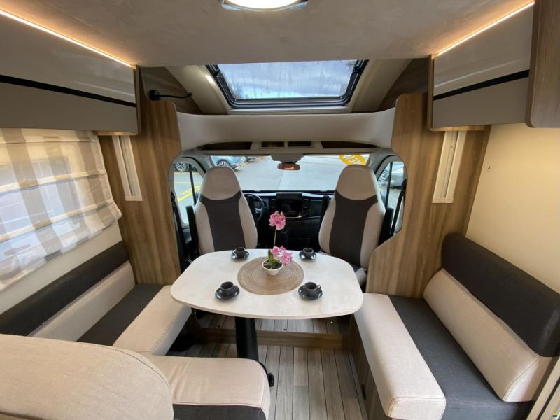 Roller Team Kronos 284 TL, Ford 2.0TDCi 165PS Autom.