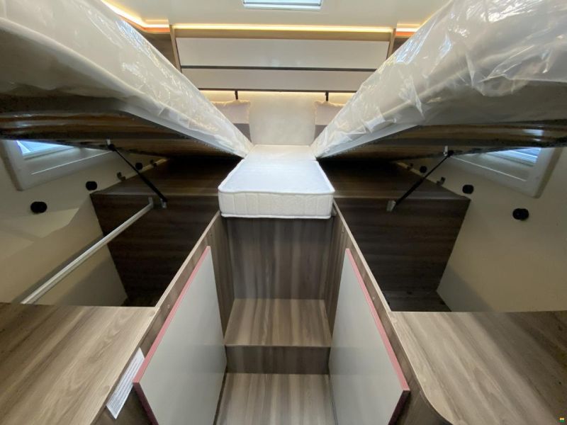 Roller Team Kronos 284 TL, Ford 2.0TDCi 165PS Autom.