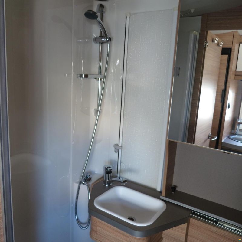 Weinsberg Cara Compact Suite MB 640 MEG