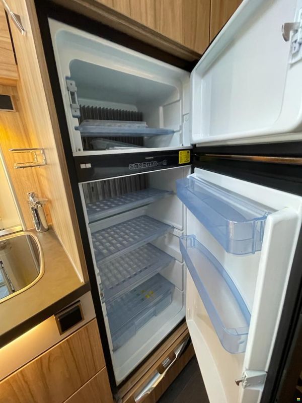 Hymer EXIS-i 588 integral