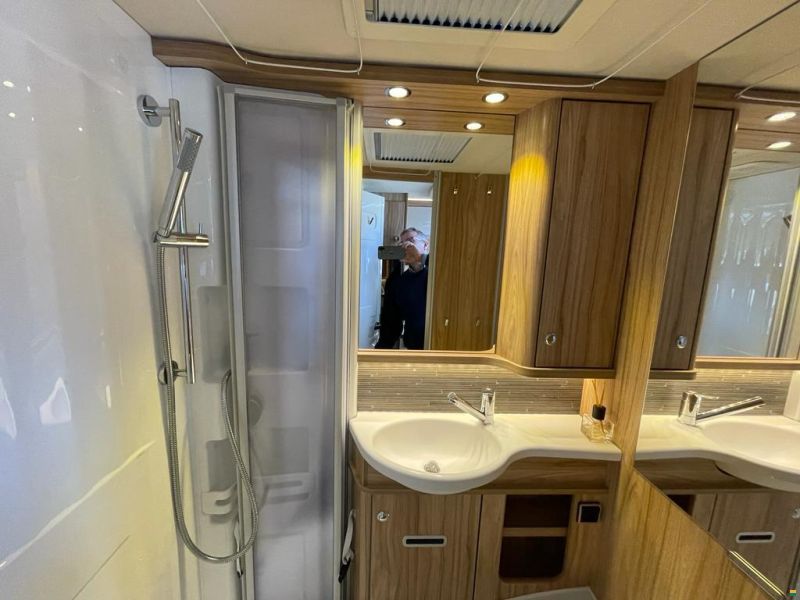 Hymer EXIS-i 588 integral