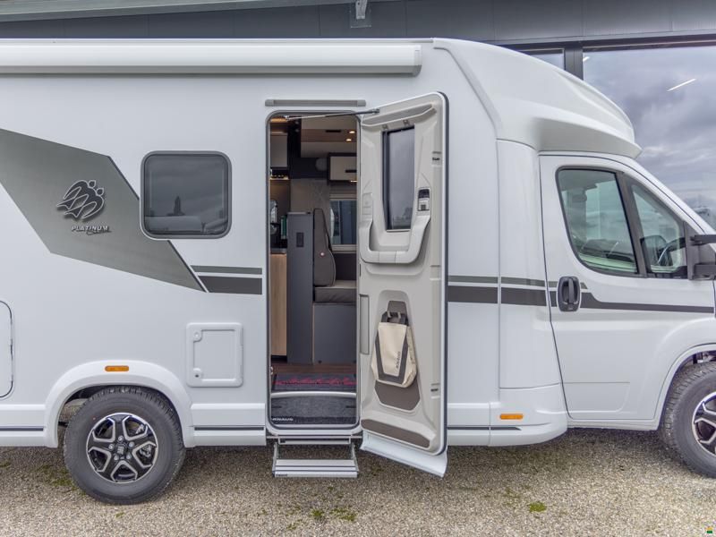 Knaus Live Wave 650 MG Platinum Selection