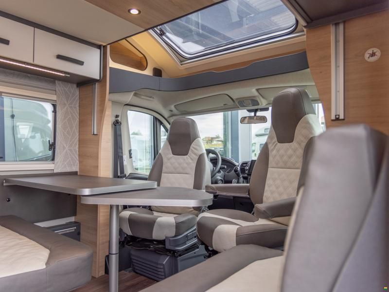 Knaus Live Wave 650 MG Platinum Selection