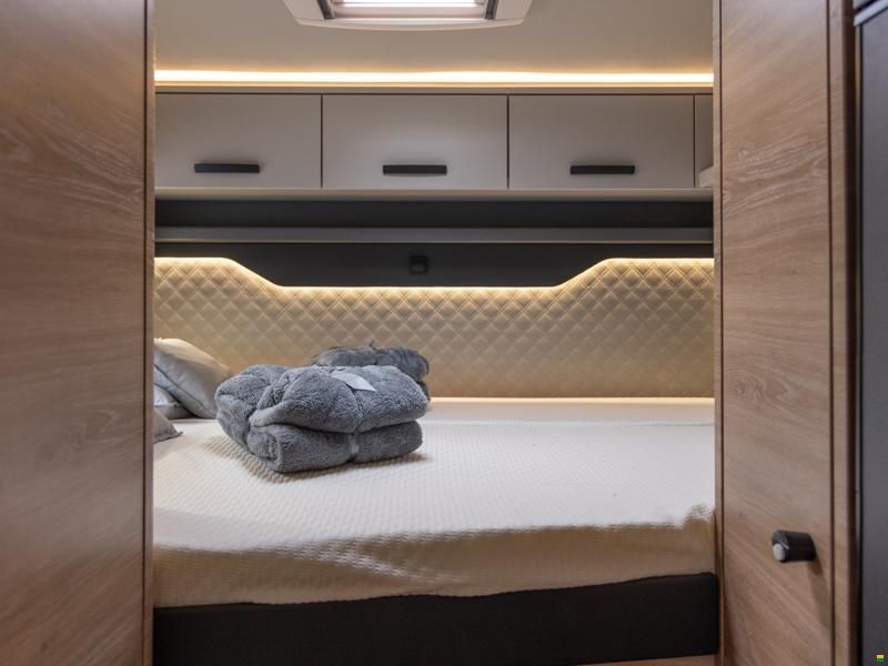 Knaus Live Wave 650 MG Platinum Selection