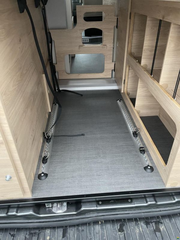 Dethleffs Globetrail Classic 590 DK Ford