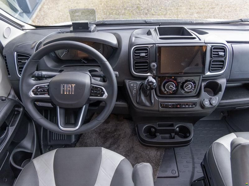 Knaus Live Wave 700 MEG Platinum Selection