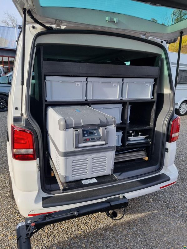 Volkswagen VW T5 California 2.0