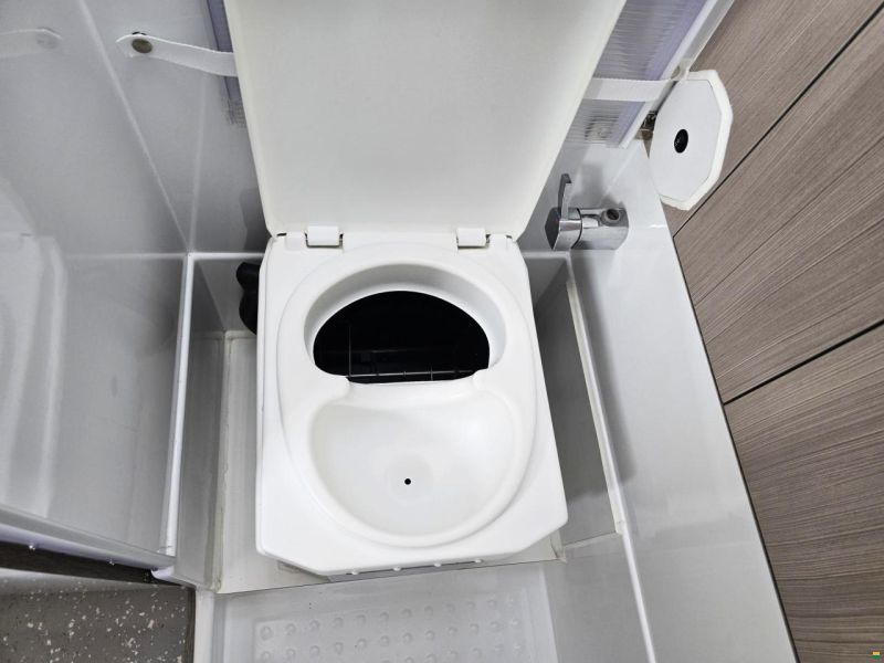 Pössl GLOBE-TRAVELLER VOYAGER Z 2,2 HDI H3