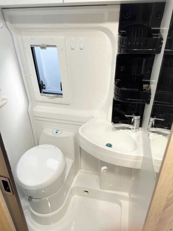 Clever Vans V 600 2.2 HDI AUFSTELLDACH