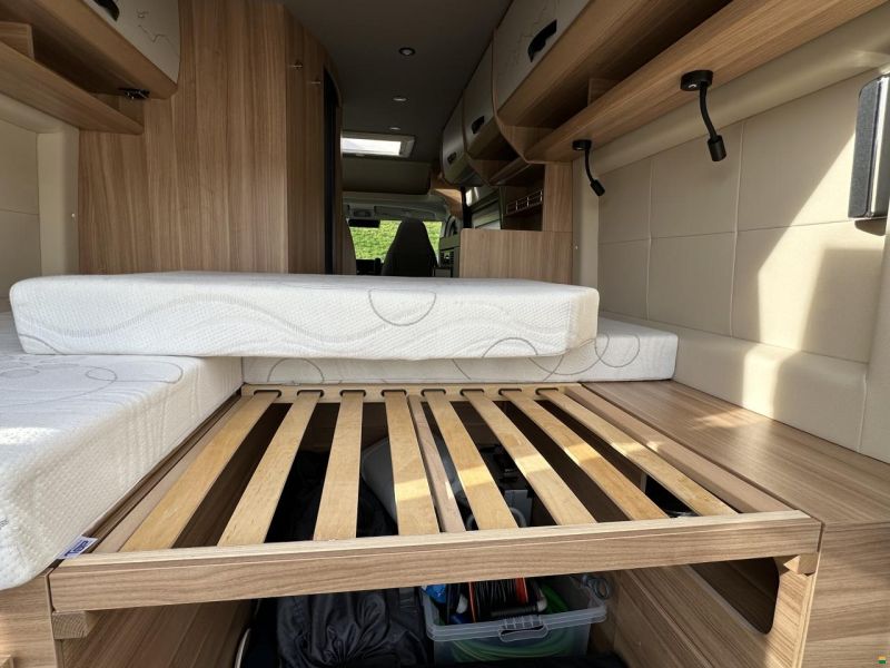 Bravia Mobil Swan 599