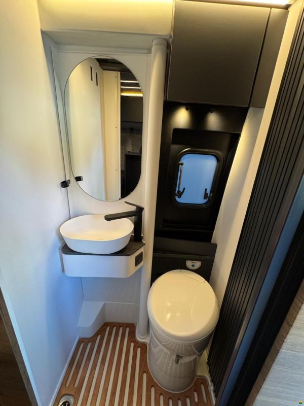 Adria Supertwin 600 SPB 4x4