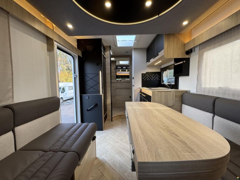 Challenger 260 Graphite Edition