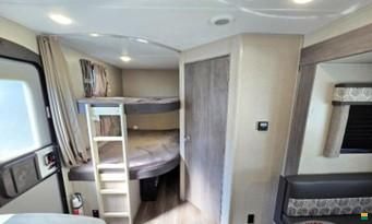 Catalina Legacy 263 BHS