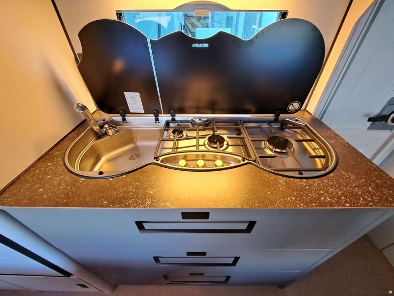 Bürstner Averso 560 TK B66