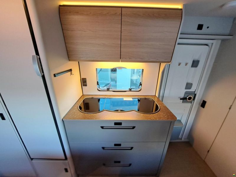 Bürstner Averso 560 TK B66