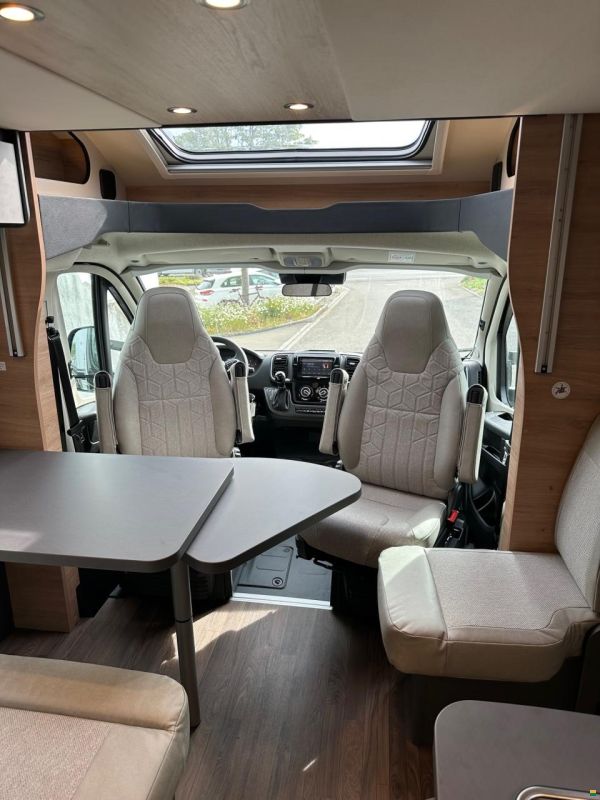 Knaus Live Wave 650MEG BLACK Selection
