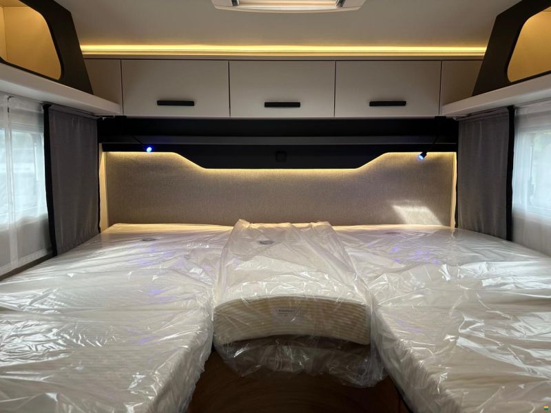 Knaus Live Wave 650MEG BLACK Selection