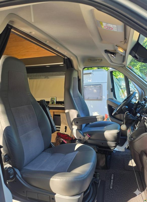 Globe-Traveller Voyager X