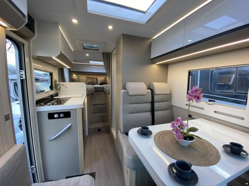 Adria Compact SL Supreme, Fiat 180PS Automat