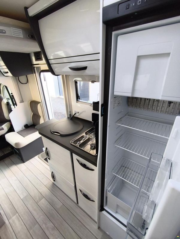 Forster-Reisemobile T 699 EB mit Einzelbett & Hubbett!