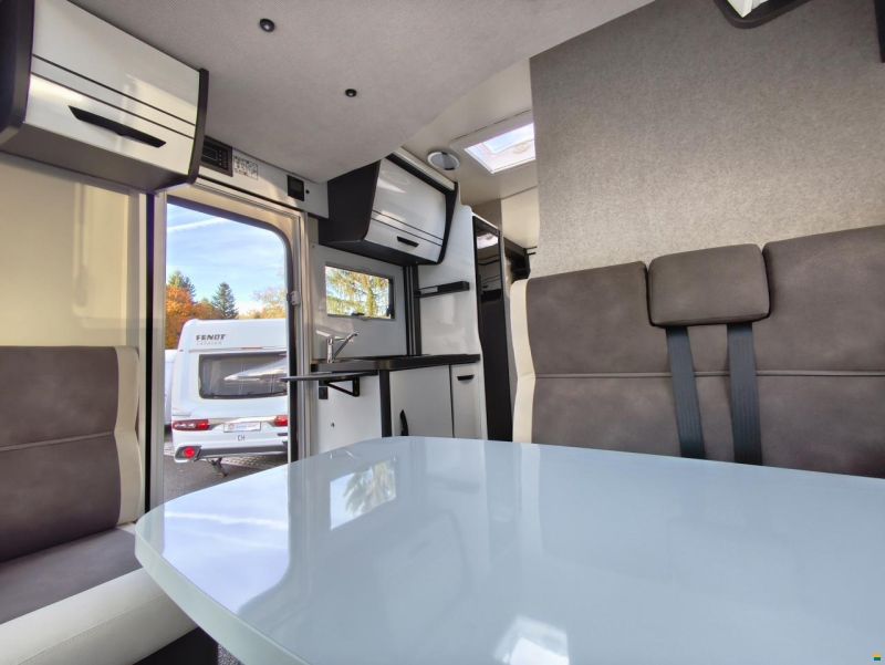 Forster-Reisemobile T 699 EB mit Einzelbett & Hubbett!