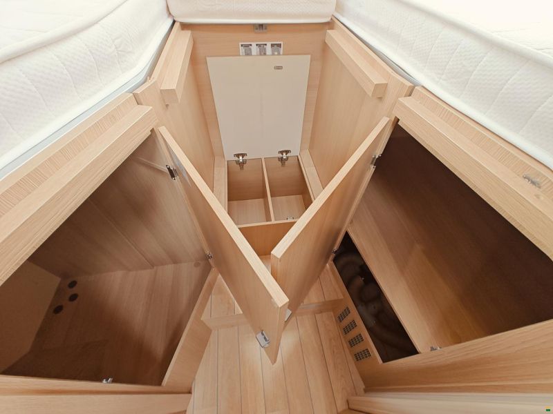 Forster-Reisemobile T 699 EB - 140 - Automat