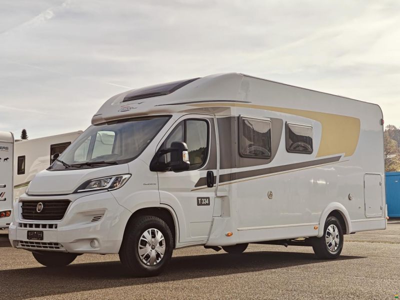 Carado T334 - Doppelbett & Hubbett