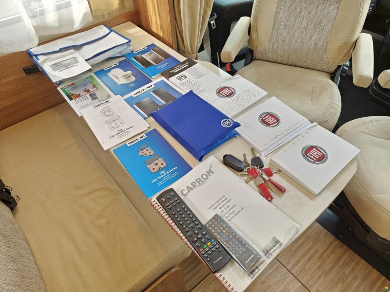 Carado T334 - Doppelbett & Hubbett