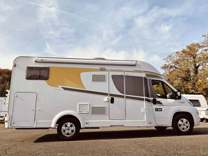 Carado T334 - Doppelbett & Hubbett