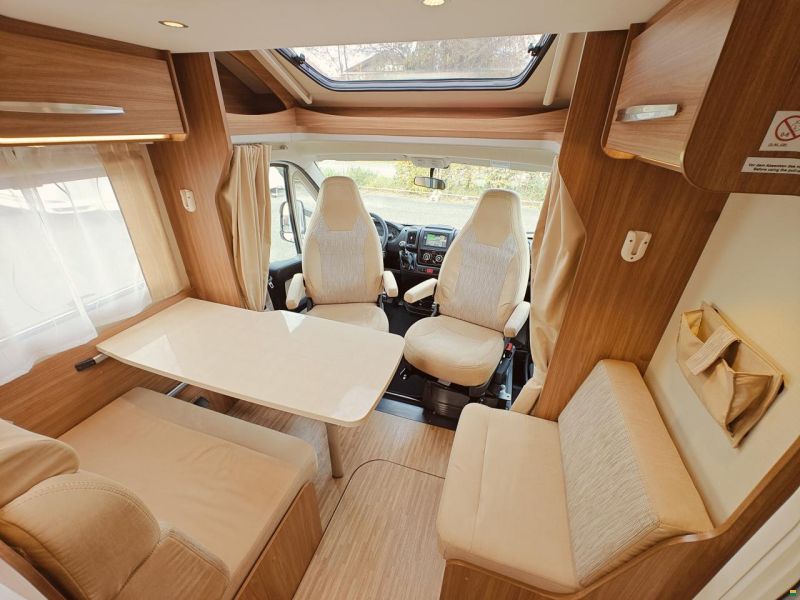 Carado T334 - Doppelbett & Hubbett