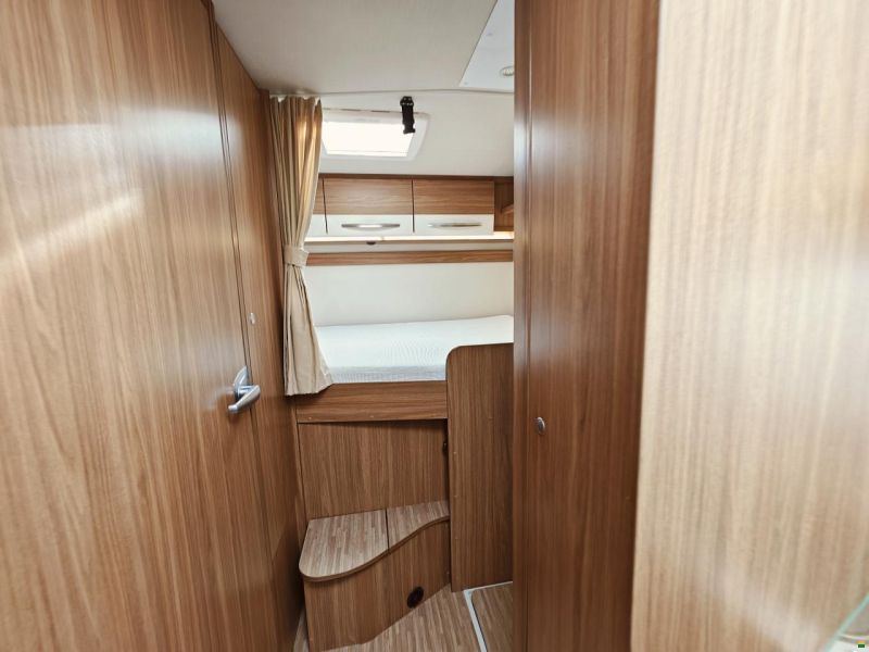 Carado T334 - Doppelbett & Hubbett