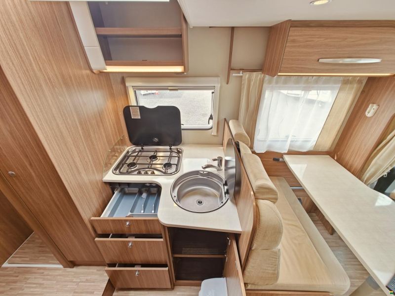 Carado T334 - Doppelbett & Hubbett