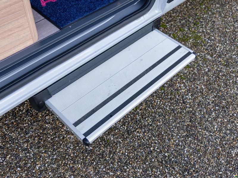 Weinsberg CaraBus 600 MQH Edition [Fire]