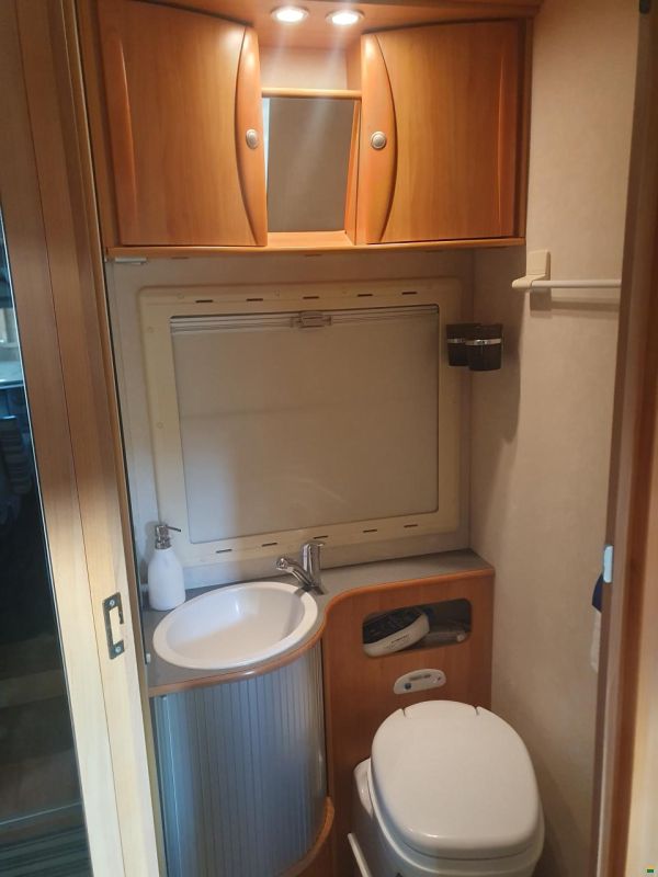 Adria Izola S687 SPG