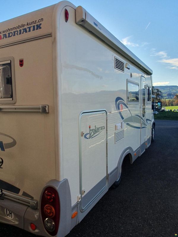 Adria Izola S687 SPG