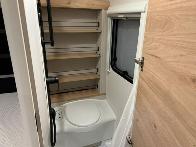 Dethleffs Camper 560 FMK