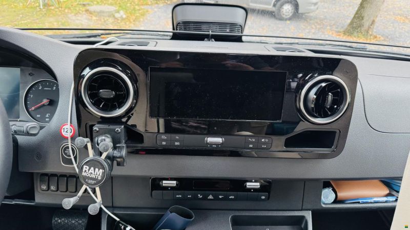 Hymer ML-T CrossOver 570