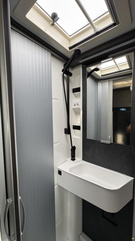 Hymer ML-T CrossOver 570