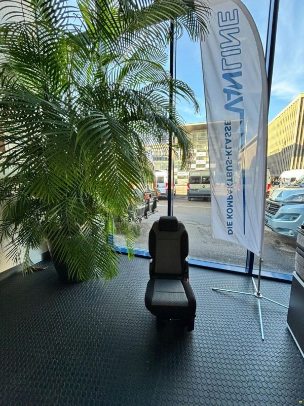 Pössl Vanster Citroen 180 PS