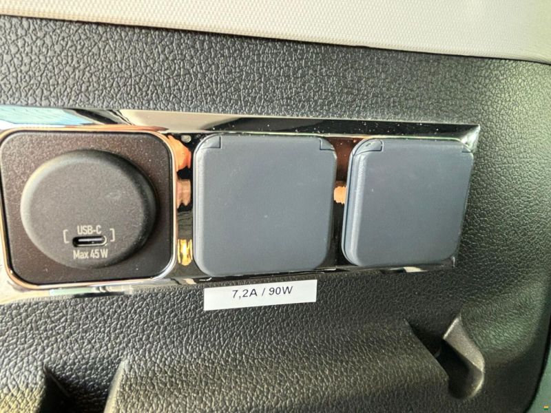 Pössl Vanster Citroen 180 PS